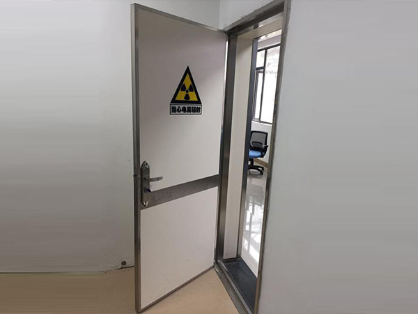 防辐射铅门.jpg 防辐射铅门.jpg